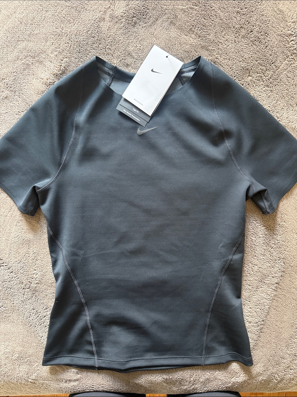 Nike Universa Tshirt Sz S